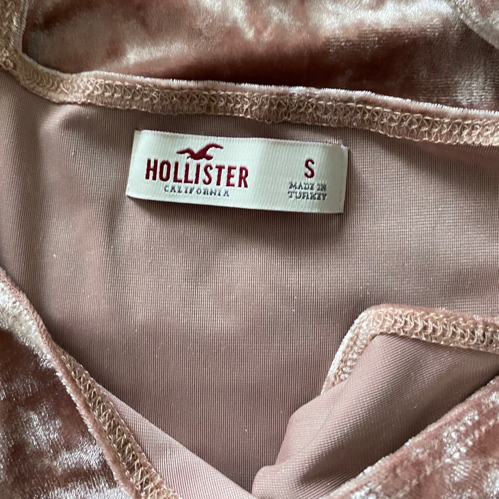✨HOLLISTER Cutout High-neck Velvet Skater Dress Pink Champagne Small - Picture 8 of 8